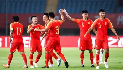 为朱鹏宇点赞！明知道他受伤踢不了鲁能，依然跟英博来客场备战